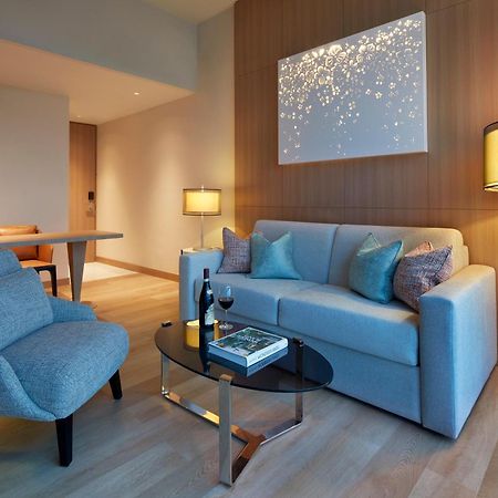 Momentus Hotel Alexandra Сингапур Екстериор снимка