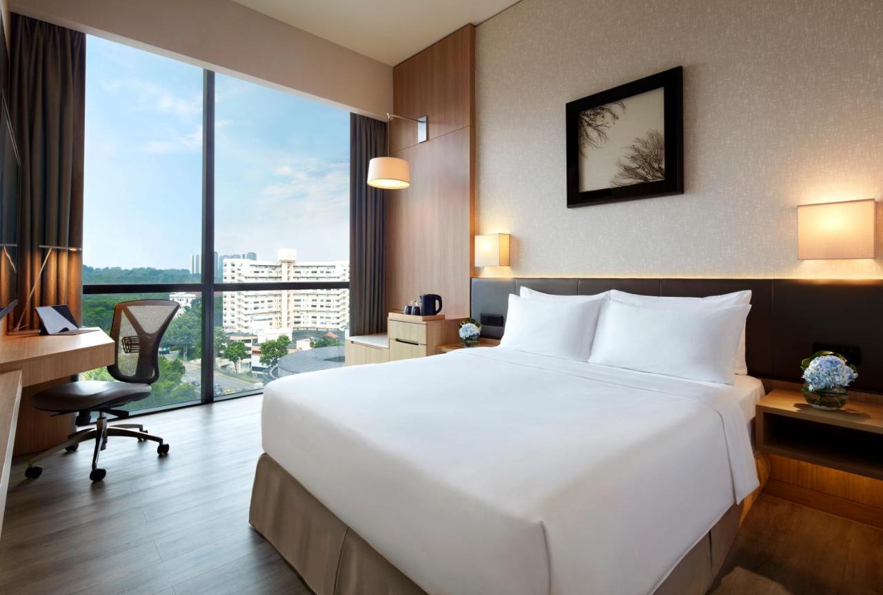 Momentus Hotel Alexandra Сингапур Екстериор снимка