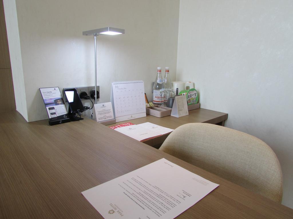Momentus Hotel Alexandra Сингапур Екстериор снимка