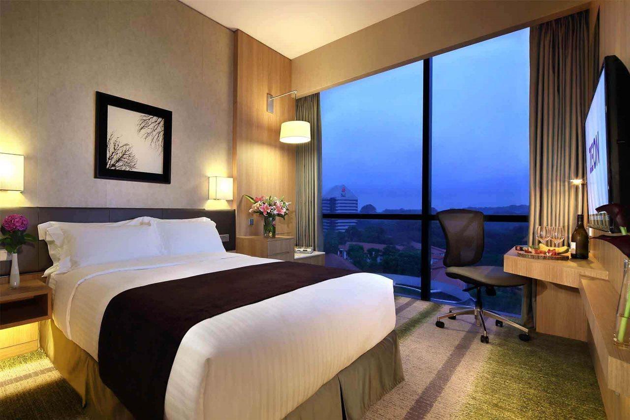 Momentus Hotel Alexandra Сингапур Екстериор снимка